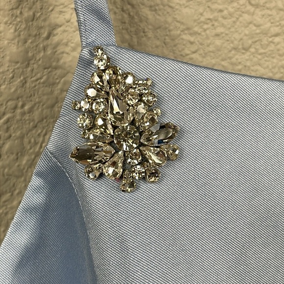 New Sachin & Babi Pryce Crystal Strap Detail Vertical Stretch Mikado Column Gown - Picture 6 of 16